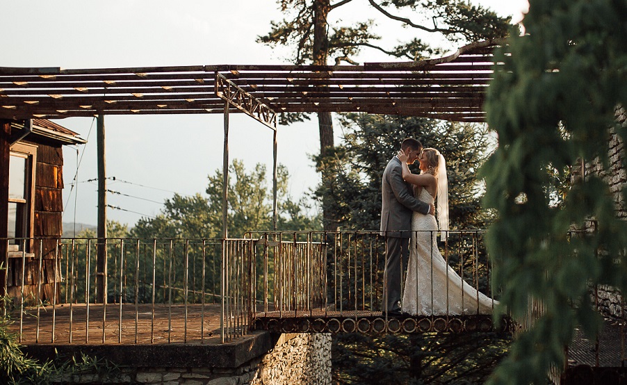 professional outdoor wedding photography